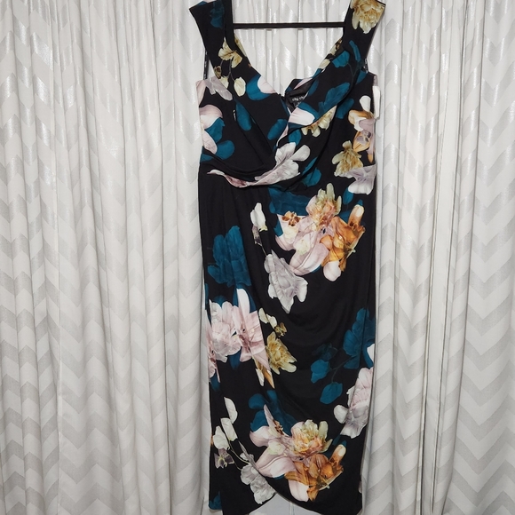 City Chic Off Shoulder Floral Dress - Picture 7 of 13